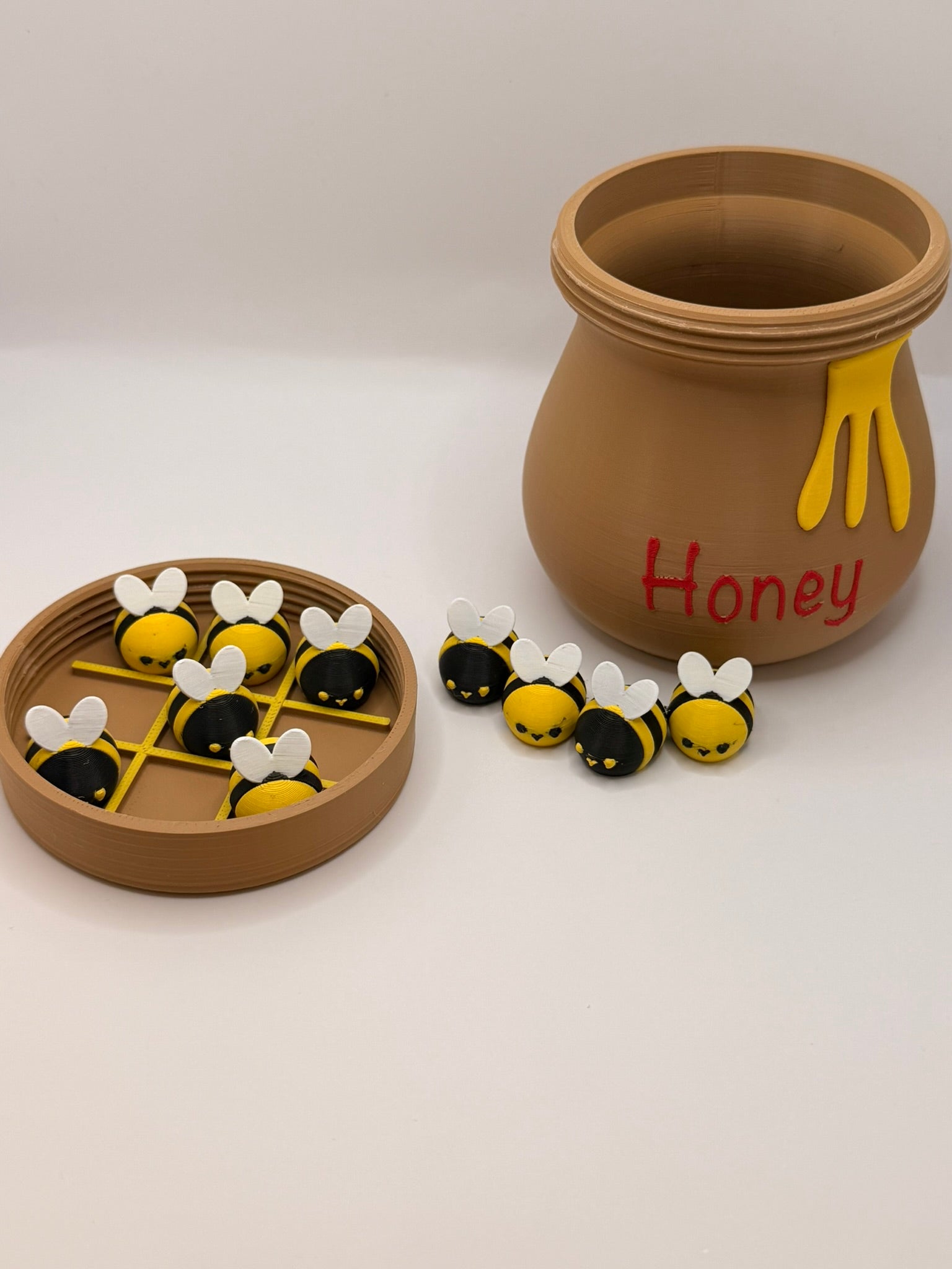 Honey Bee Tic-Tac-Toe Game Set – Cute Bee Game with Honey Pot Storage | Family Game Night