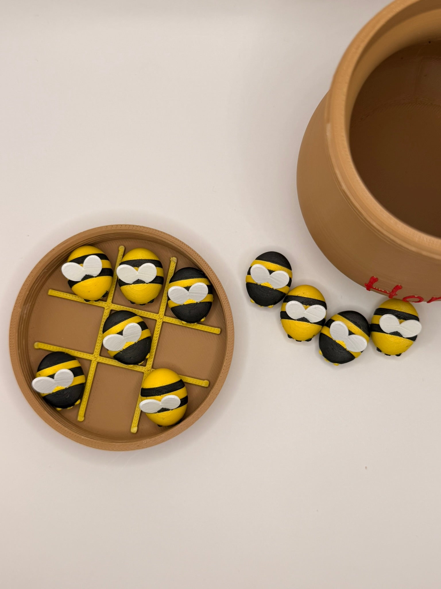Honey Bee Tic-Tac-Toe Game Set – Cute Bee Game with Honey Pot Storage | Family Game Night